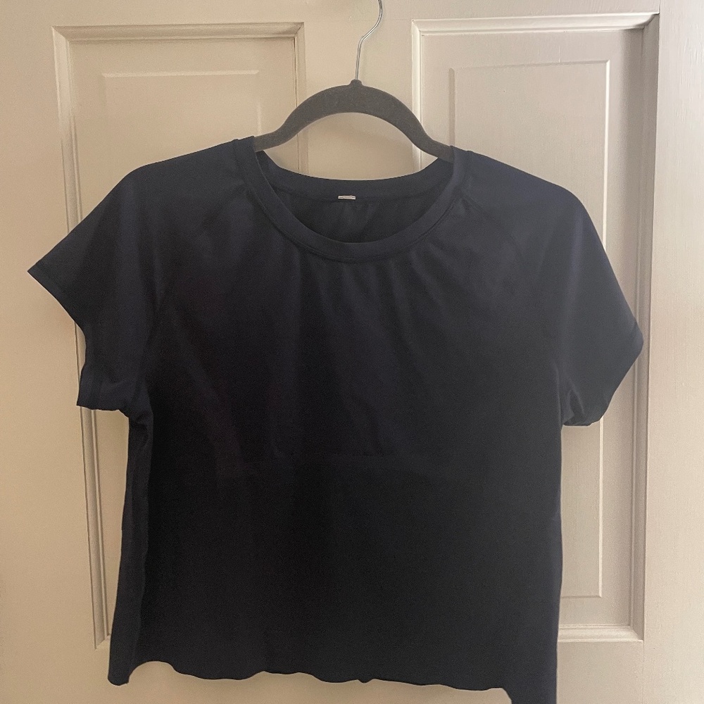 LuluLemon Cropped Navy Workout Shirt